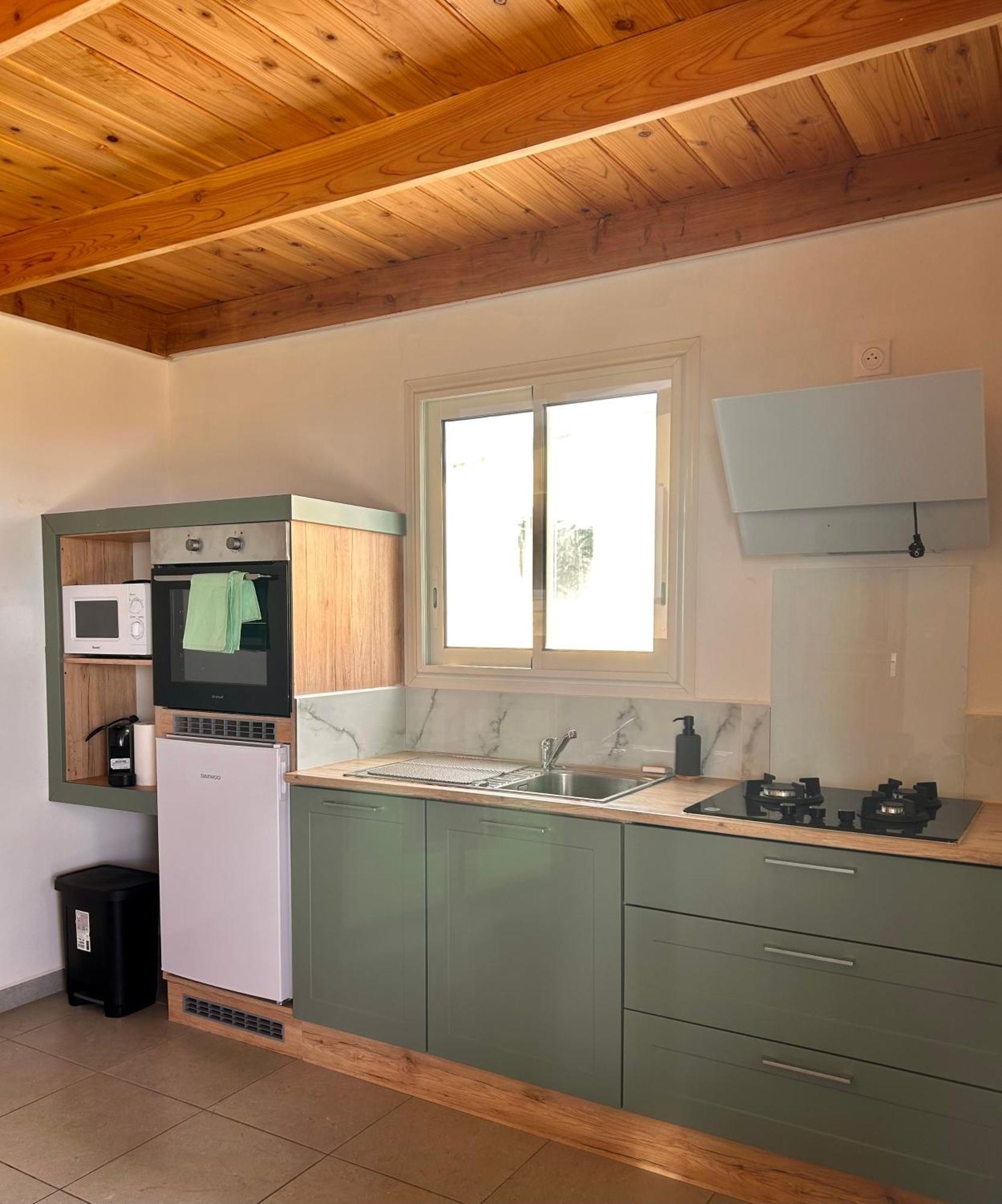 Logement Emeraude Sainte-Rose Exterior foto